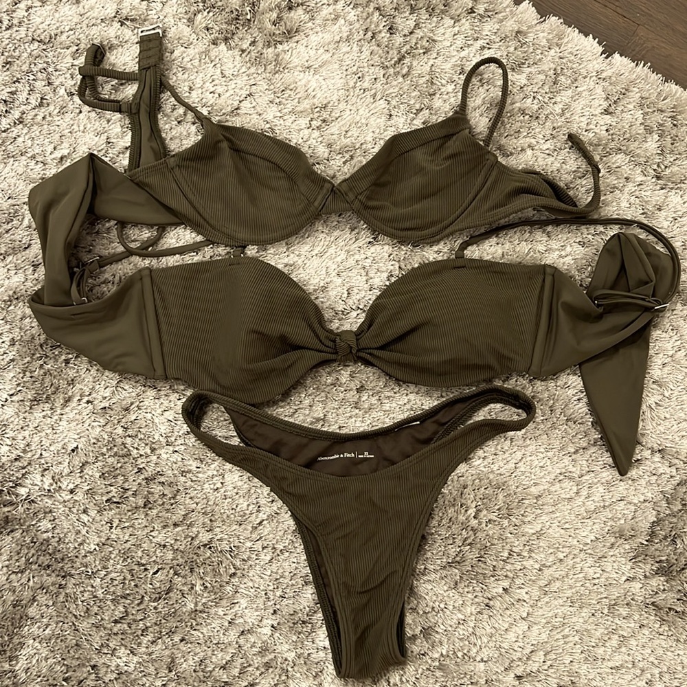 Abercrombie hunter green ribbed bathing suit